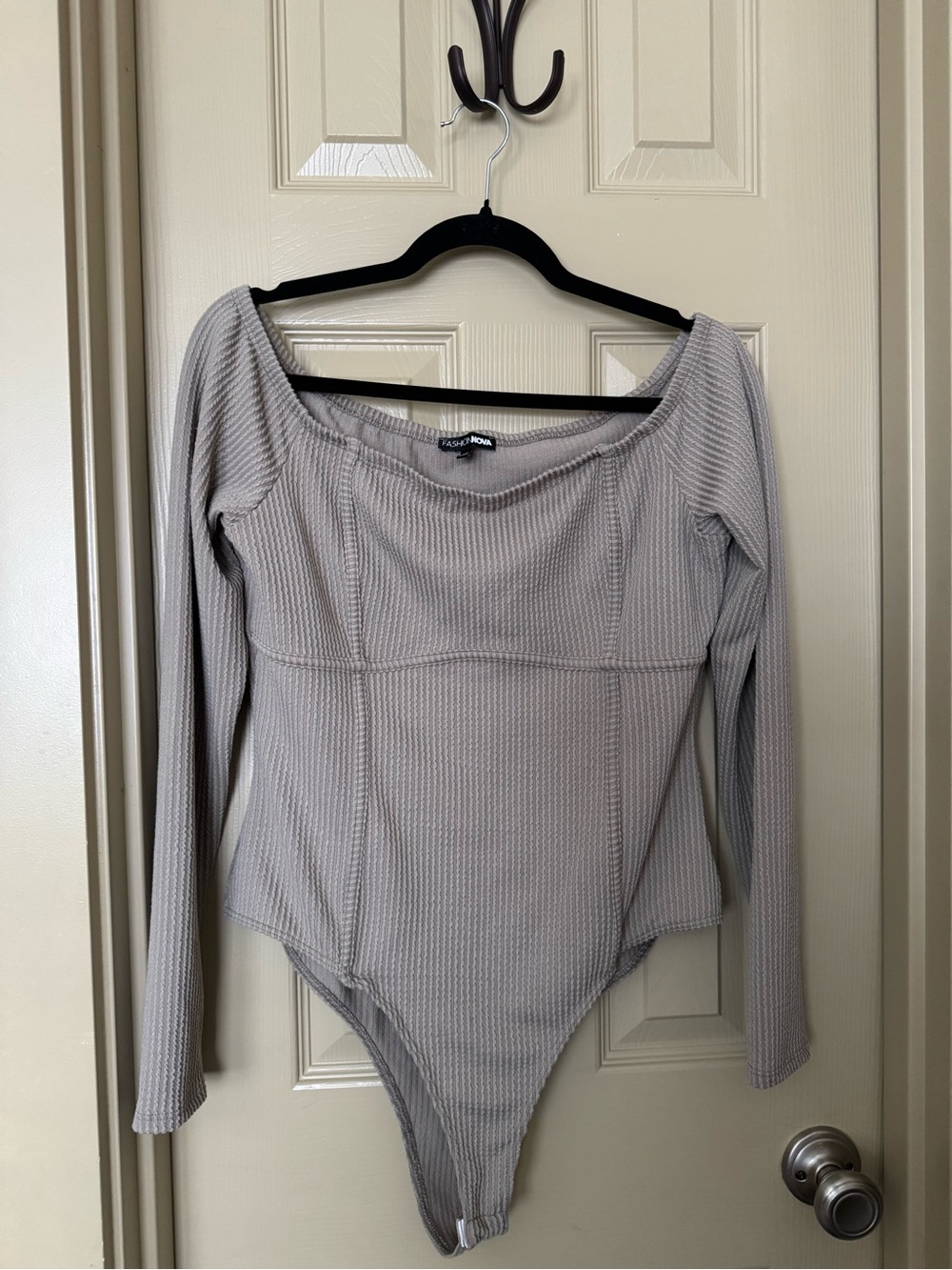 Fashion Nova Light Gray Ribbed Off-Shoulder Long Sleeve Bodysuit